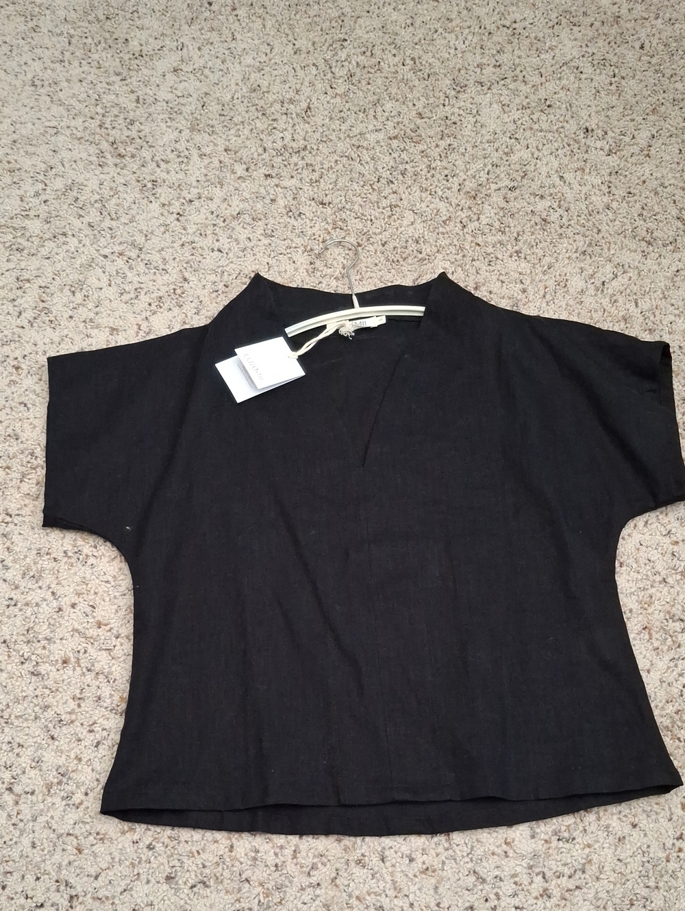 Luxmii Linen V Neck Top